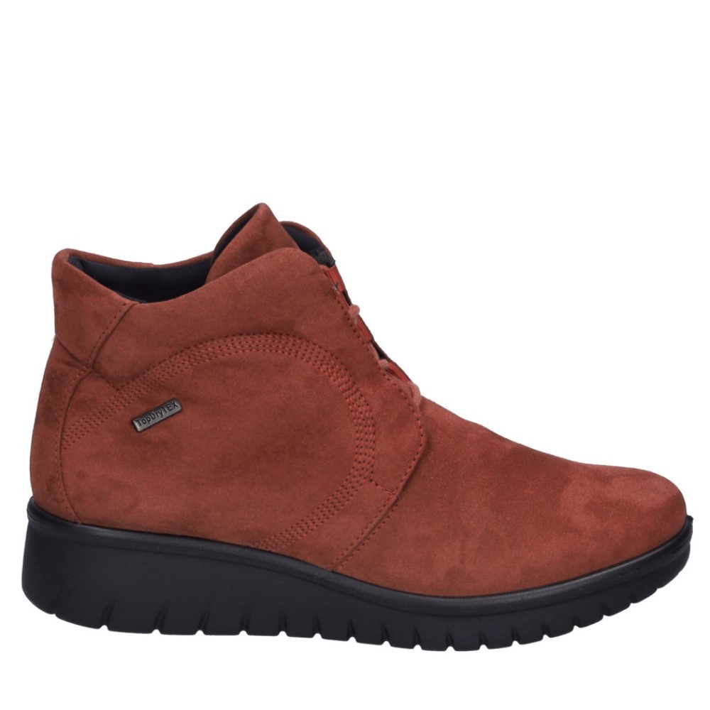 Cómoda  Botín mujer Josef Seibel Calais-80 en suave microfibra Amaretta roja con membrana impermeable Top Dry tex, resistente al viento. Suela ligera y antideslizante. Altura Tacón bajo (3-5 cm) Referencia 55350MA191400