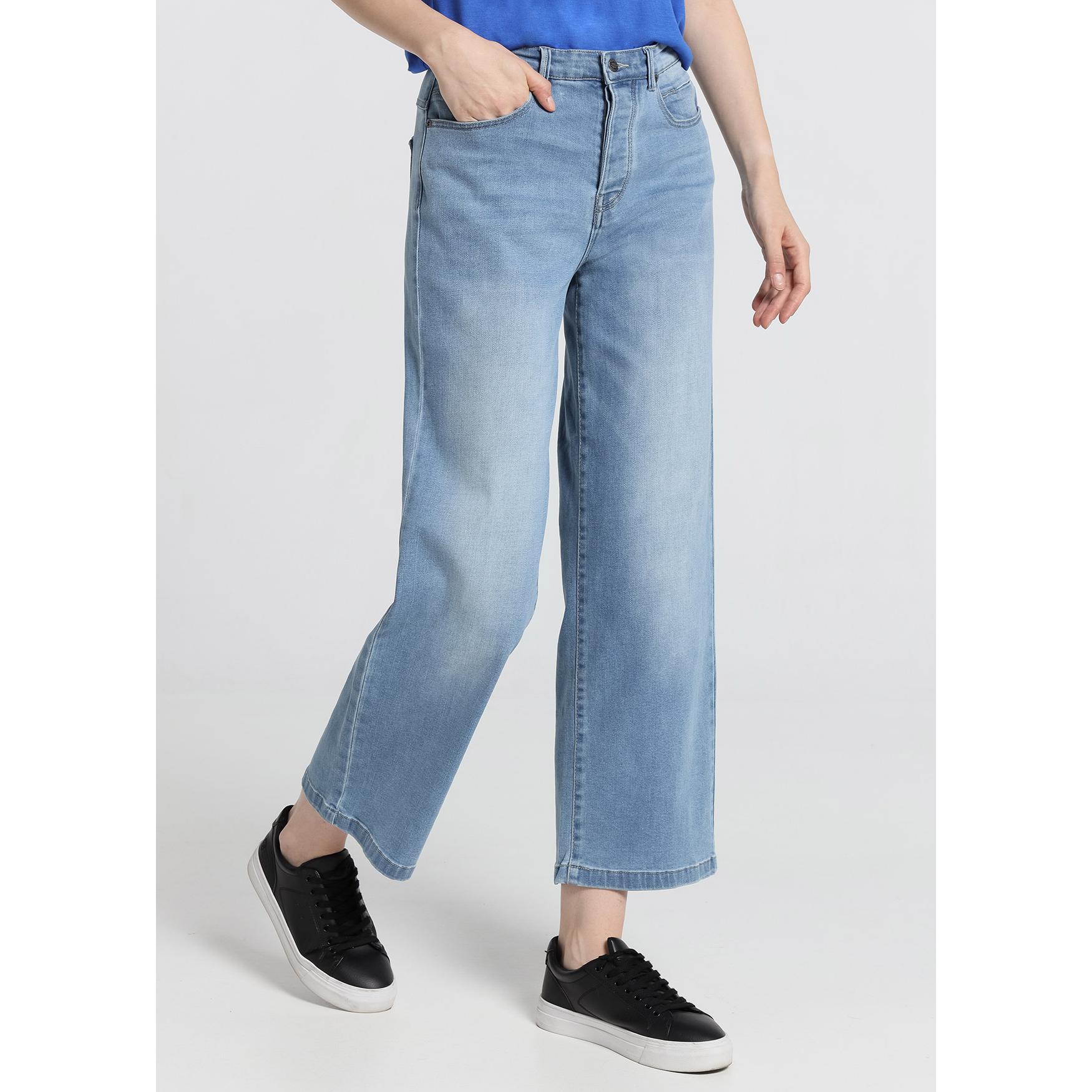 Vaquero Cimarron modelo Aurora para mujer · cintura media · straight wide leg · versatilidad diaria- Tallaje en Pulgadas