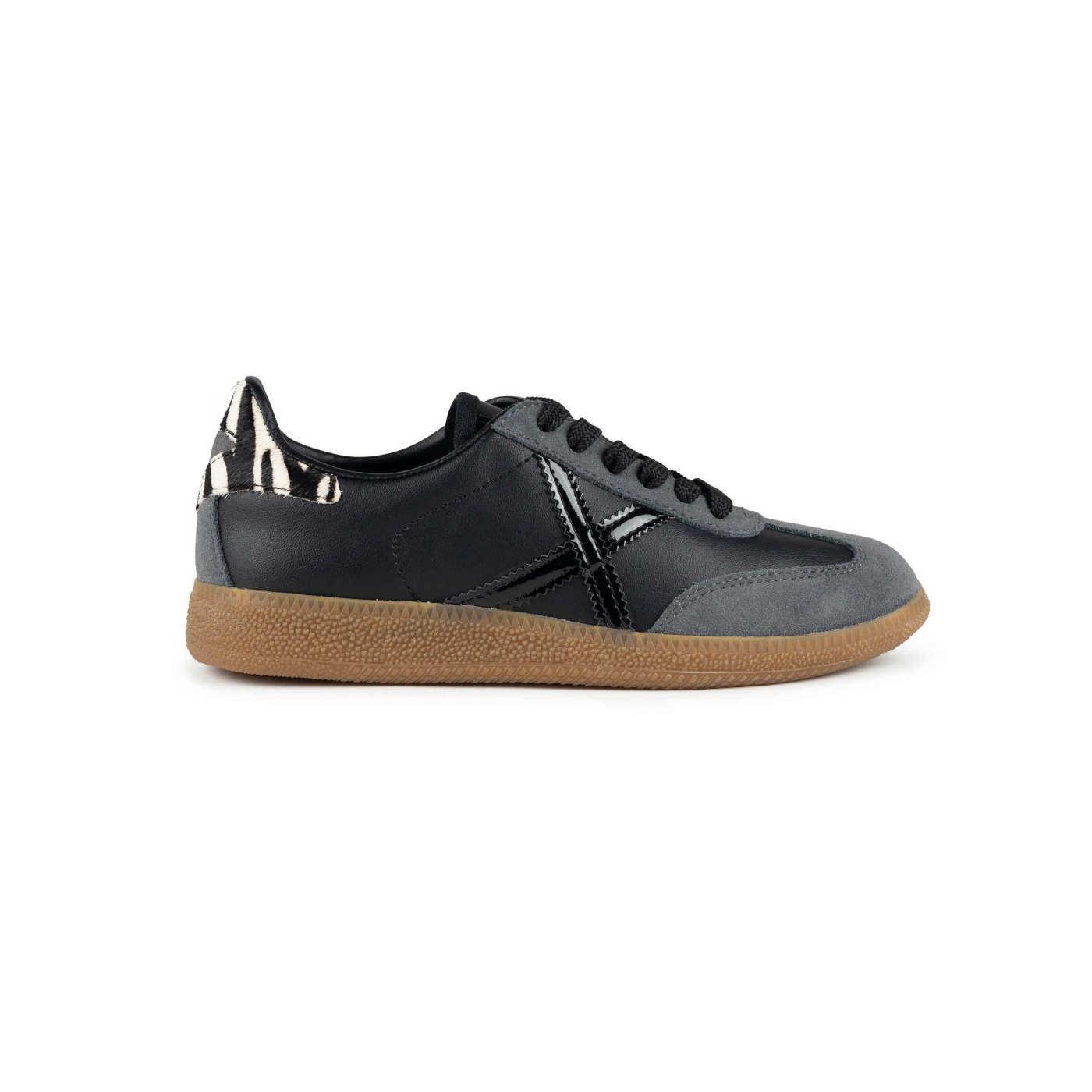 Zapatilla Munich Barru 238 negra piel cebra para mujer