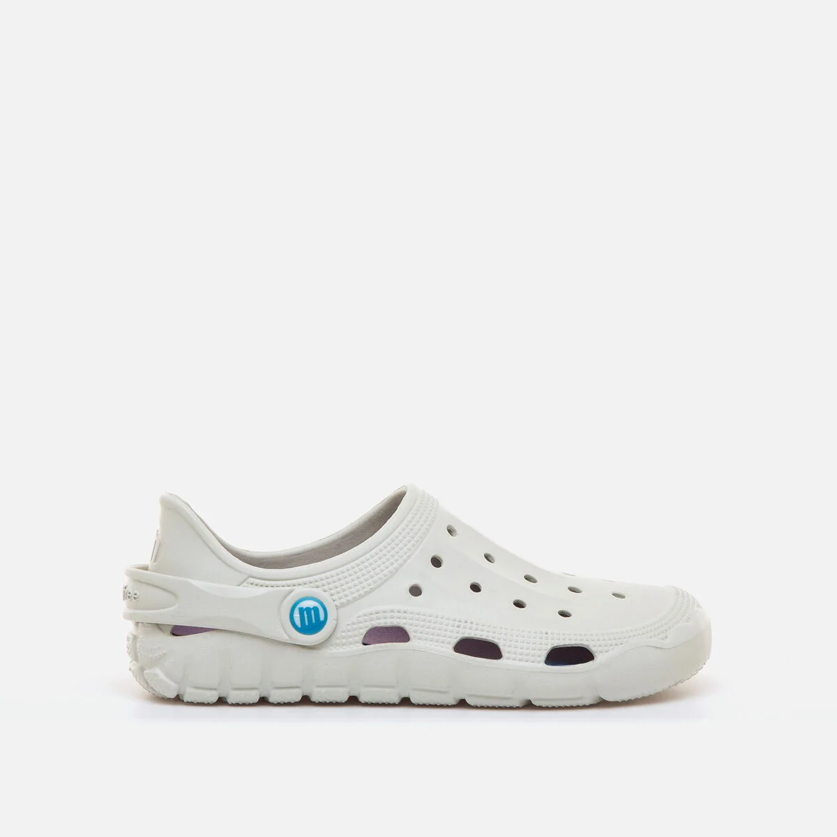 Zuecos barefoot de color blanco para mujer 85516, modelo Free Care de la marca Mustang