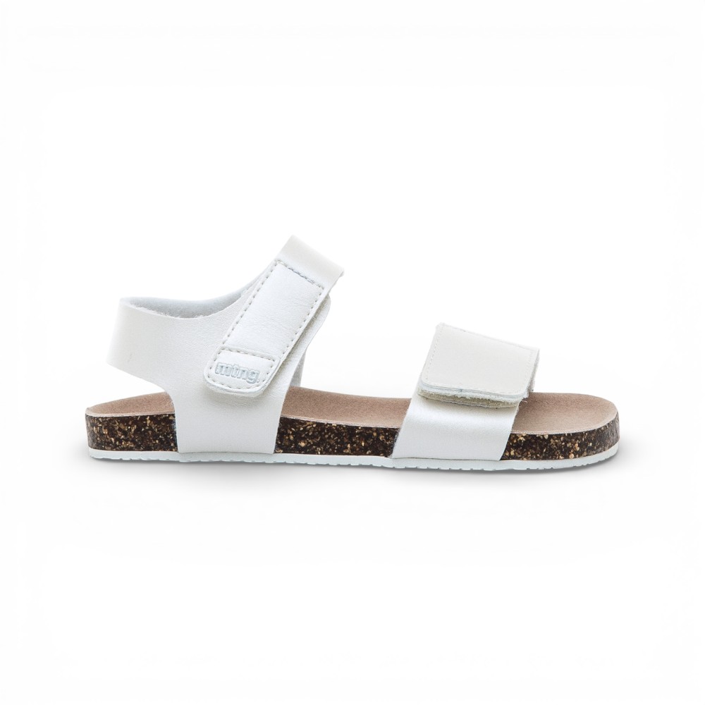 Sandalias Mustang modelo 49380 en color Blanco
