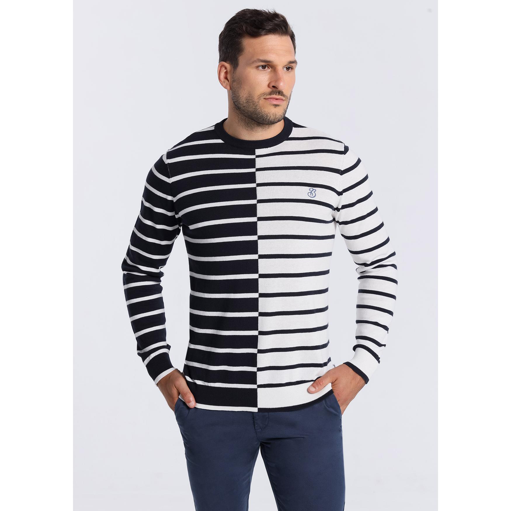 Jersey a rayas contraste con cuello caja