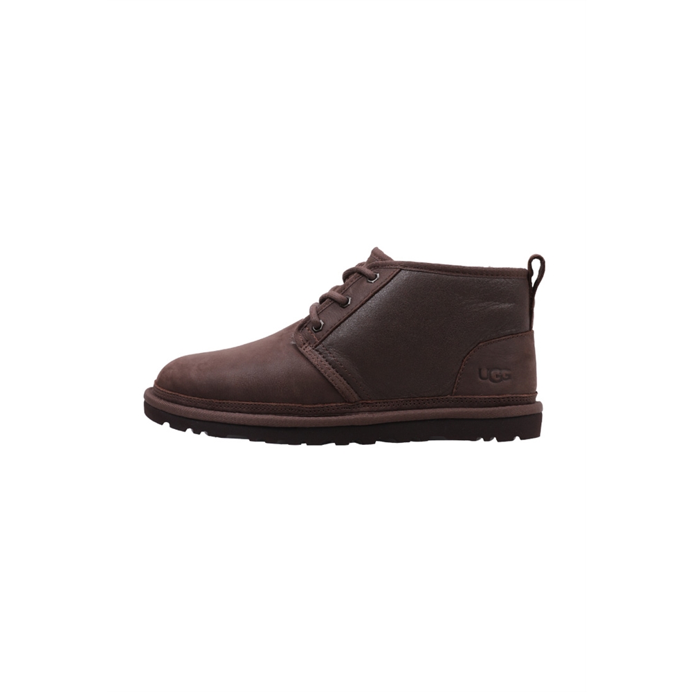 UGG Neumel Distressed Botín Plano Hombre Marrón