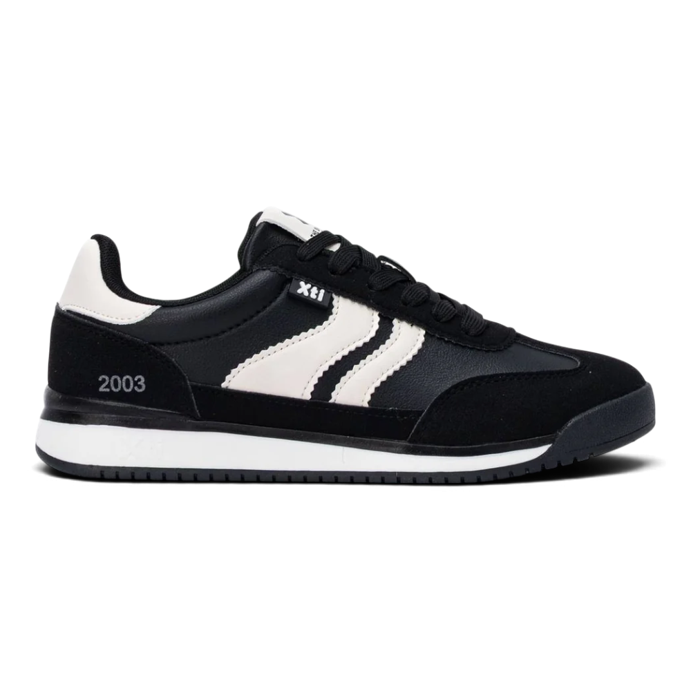Zapatillas Deportivas Xti modelo 146398 en color Negro