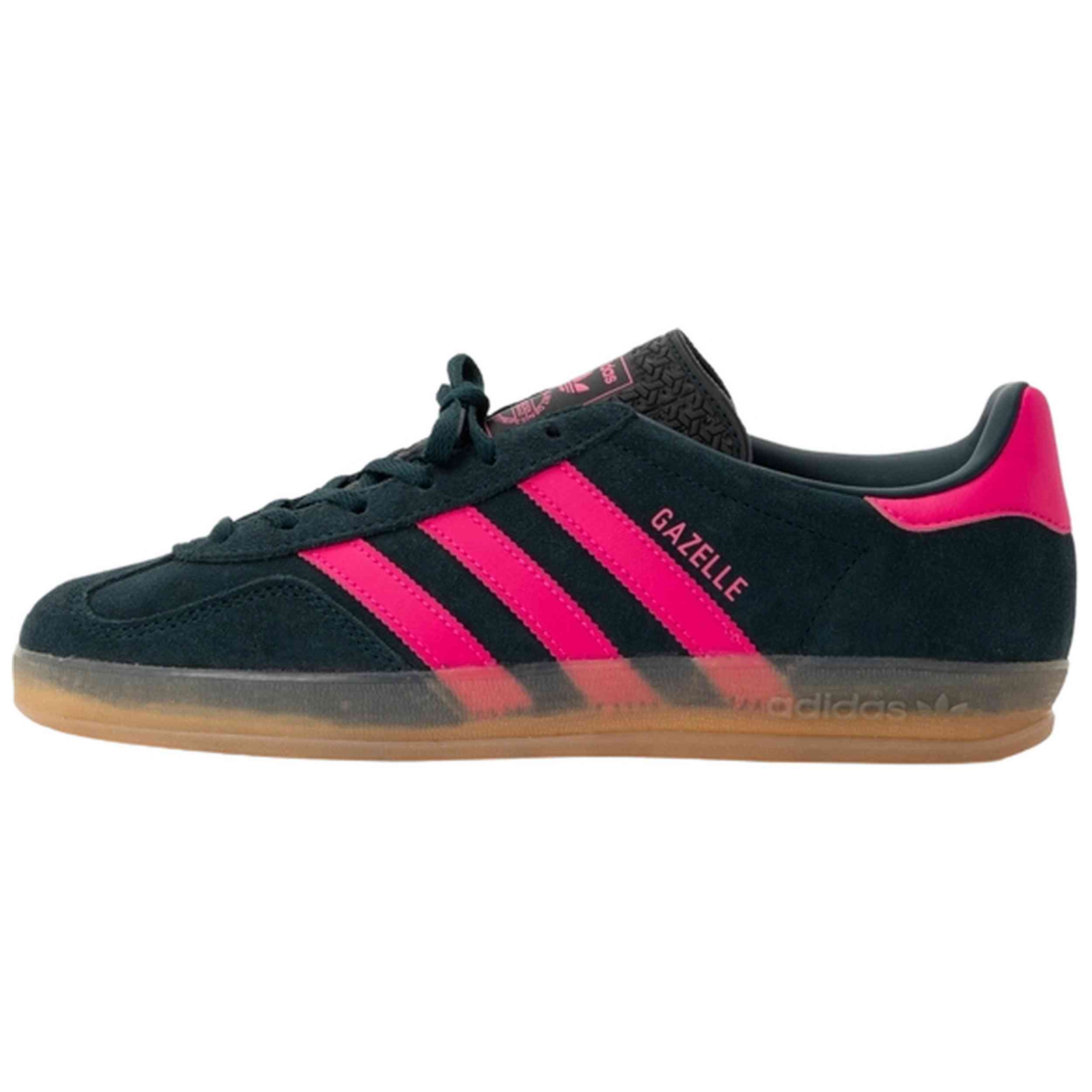 Zapatillas Adidas modelo Gazelle Indoor "Aurora Ivy / Shock Pink / Gum" para Mujer en color Verde
