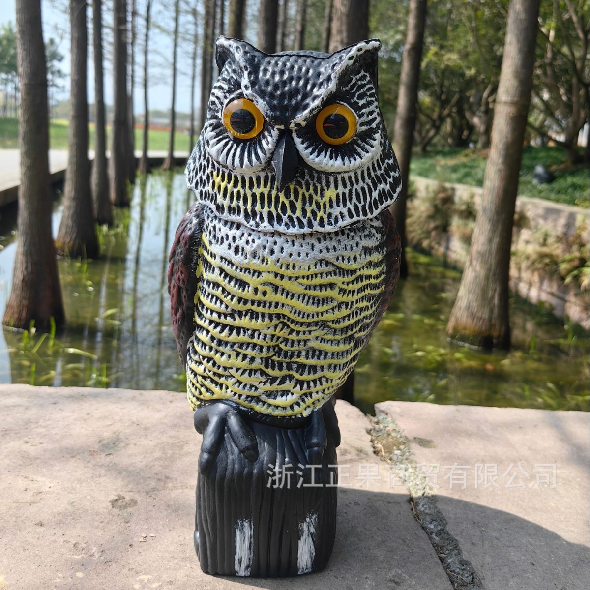 Estatua de búho realista con cabeza móvil / que se balancea, adorno decorativo de animal para jardín, ahuyentador de pájaros para exteriores, artículo para jardín.
