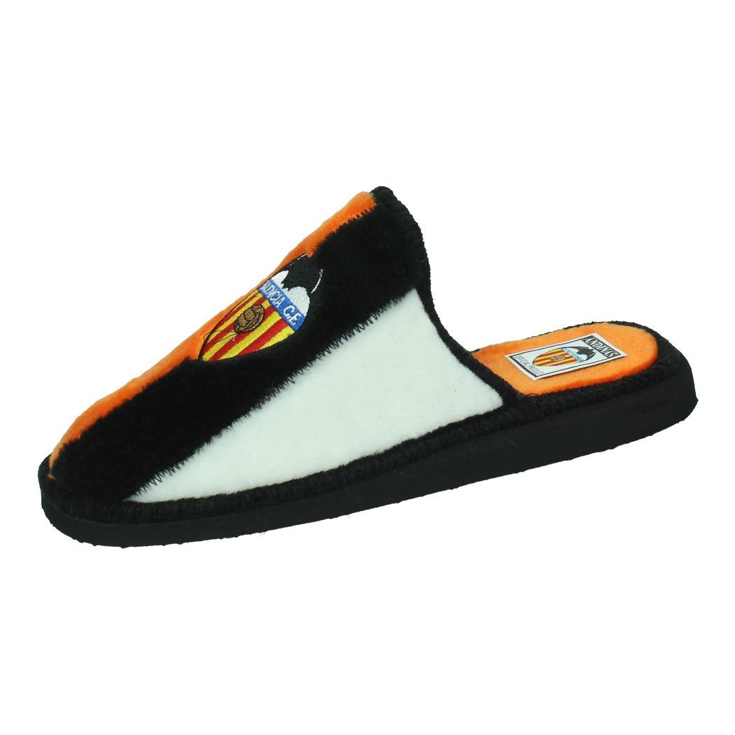 Andinas brand house slippers for men in black. House slippers