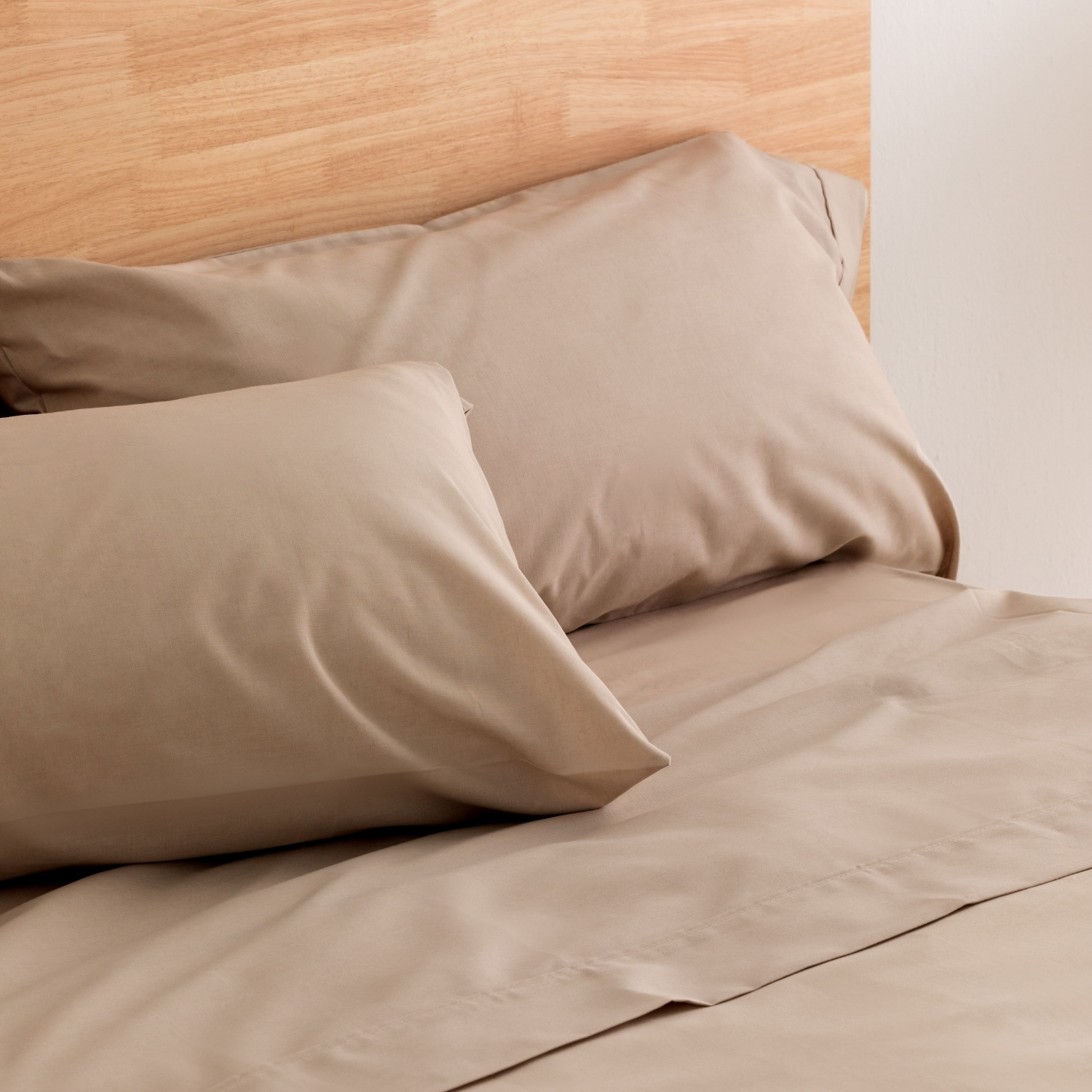 Donegal Collections - Funda Almohada Lisa Design Despiece - Calidad Poly Cotton, 144 hilos - Disponible para almohadas de 70cm, 75cm, 90cm, 105cm, 135cm, 150cm, Pack 2 de 70cm y Pack 2 de 75cm