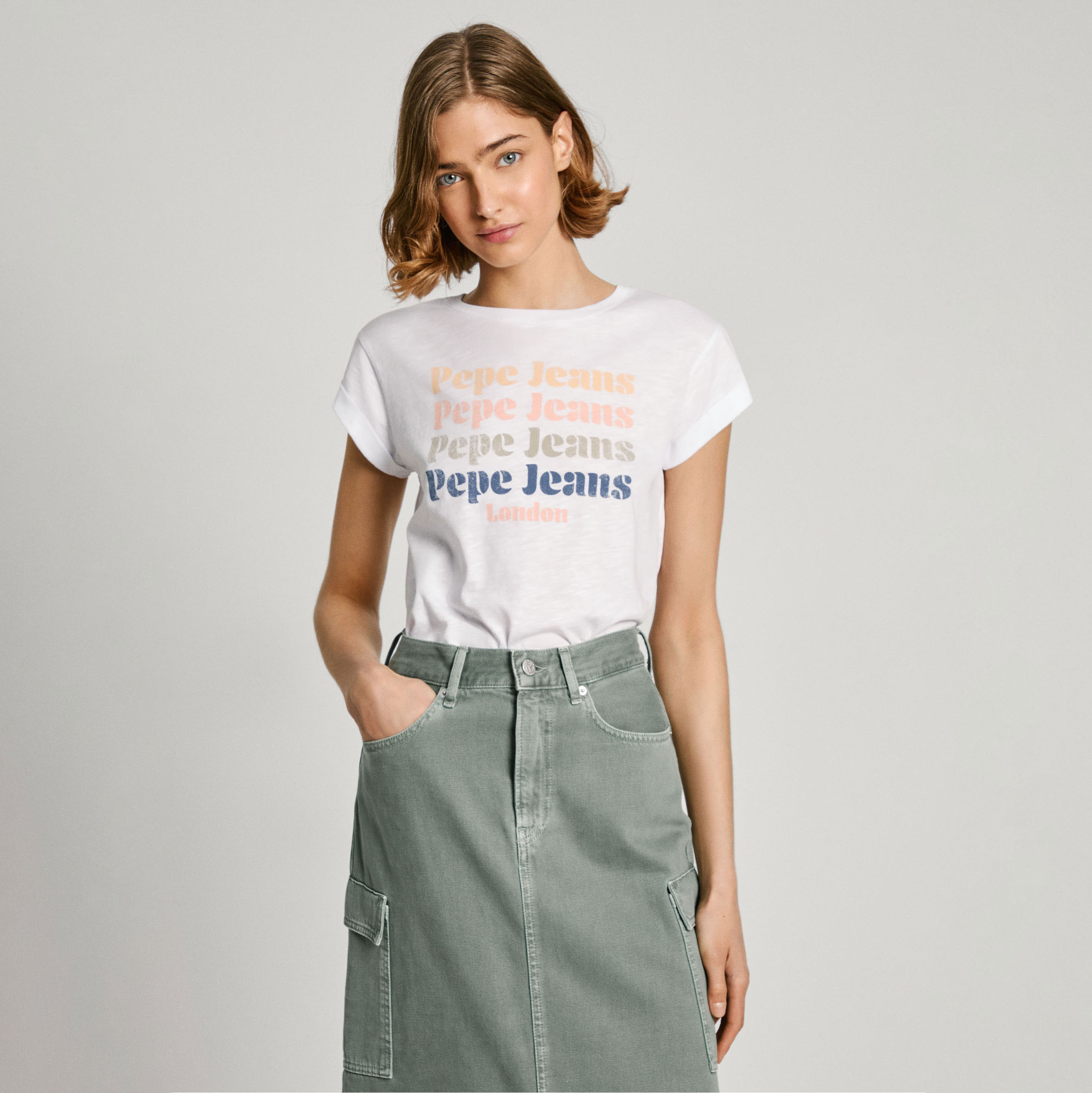 Pepe Jeans Camiseta Eileen básica de cuello redondo PL505894-800 , para Mujer