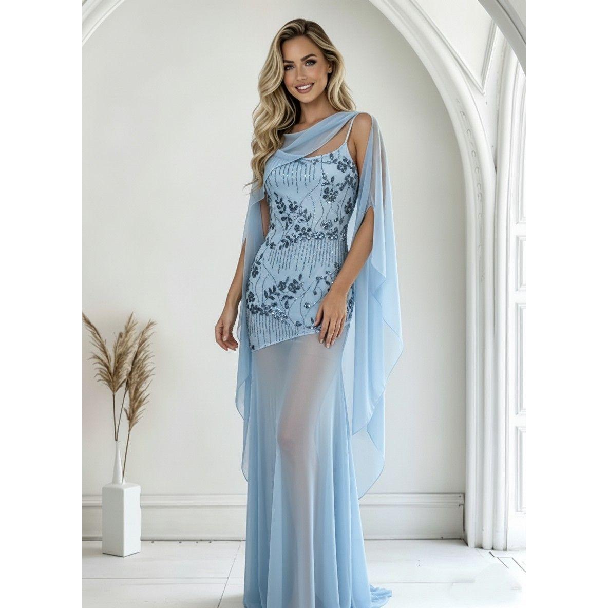 Vestido largo de mujer con capa de tul, bordados florales y pedrería brillante. Diseño elegante y sofisticado ideal para bodas, galas y eventos especiales. Disponible en varios colores.