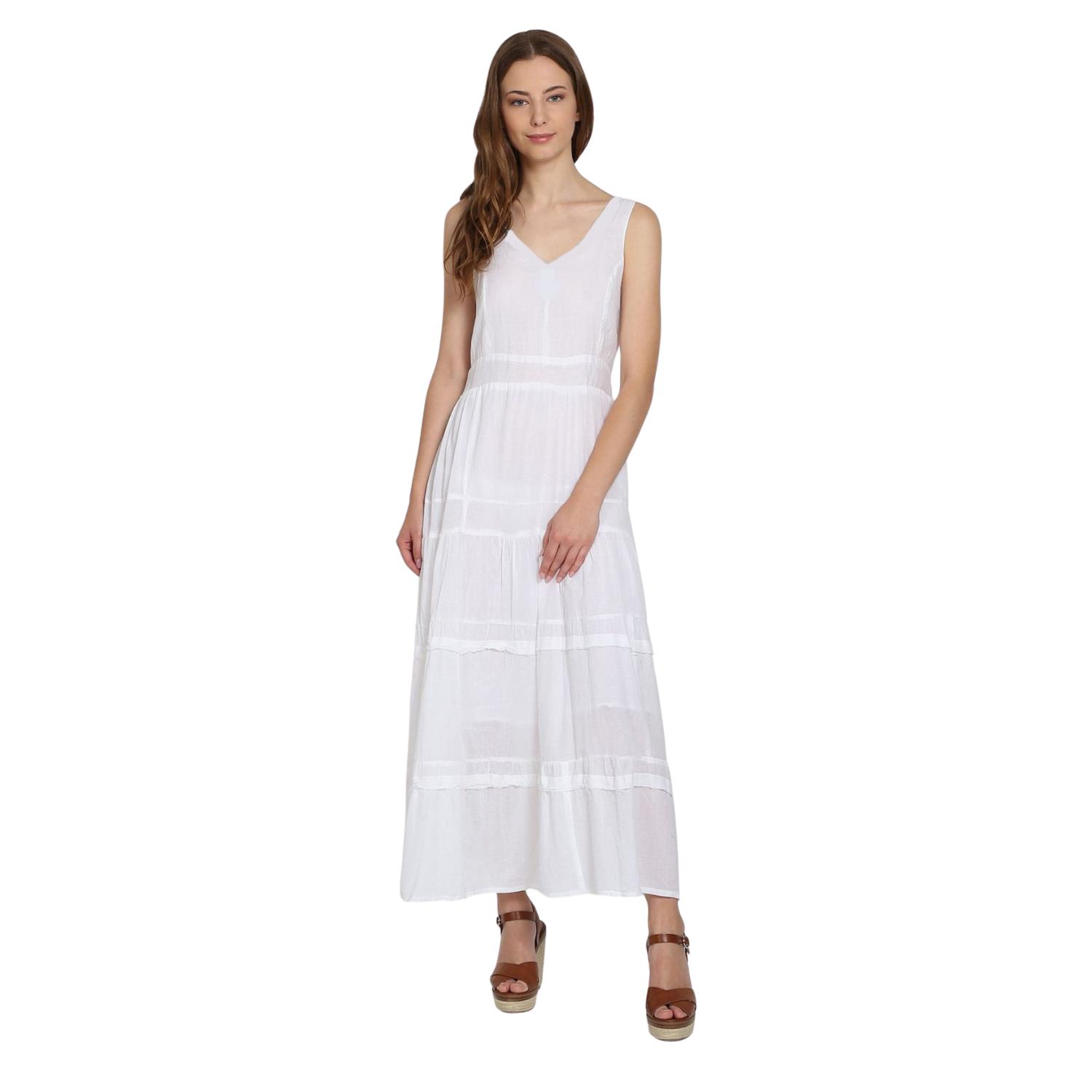 Vestido largo de algodón con tirante ancho, escote pico y volanteado. Cómodo, fresco y versátil con smock trasero. Ideal para verano en Banbat.- REF: 0801
