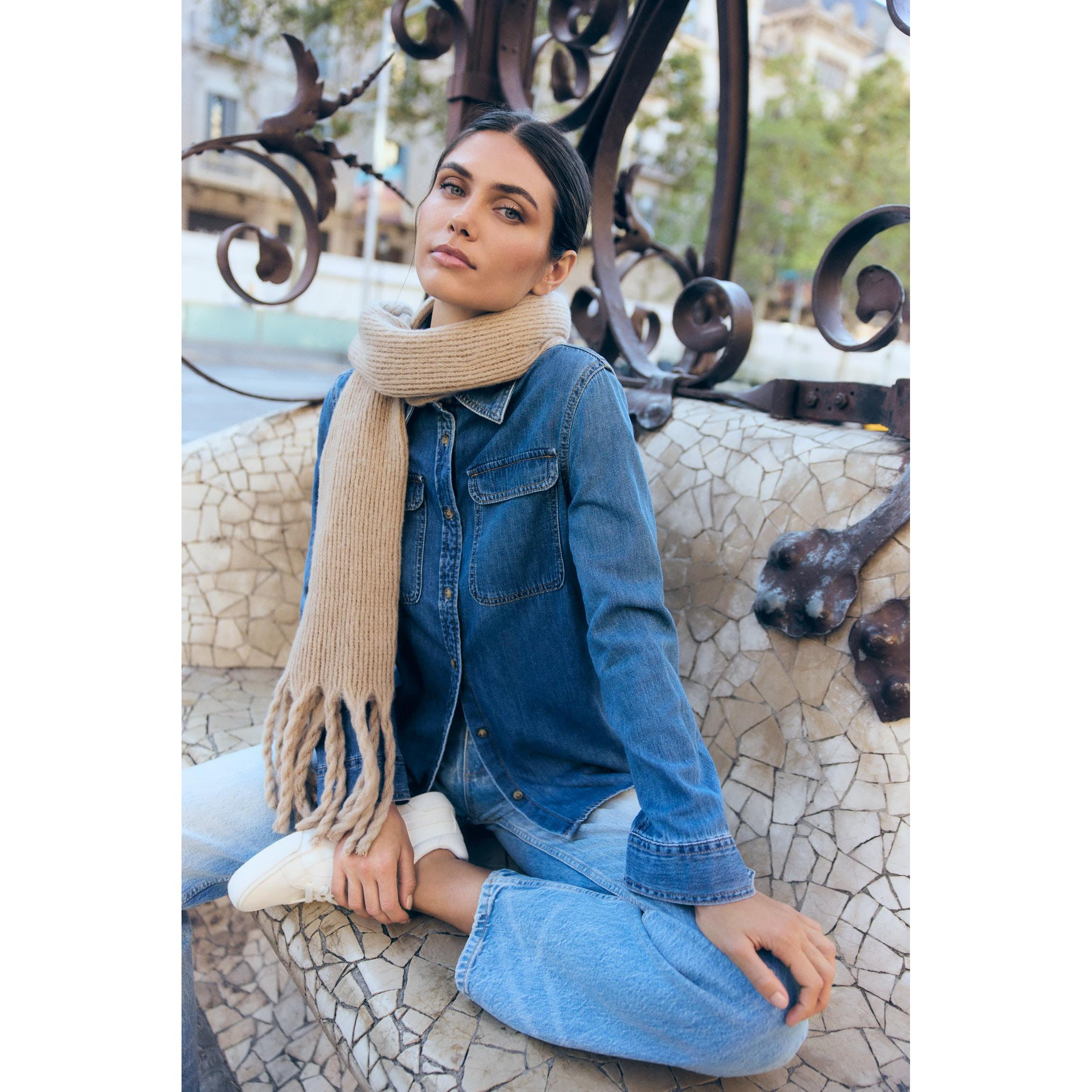 Ysabel Mora - Bufanda acanalada de mujer detalles flecos beige