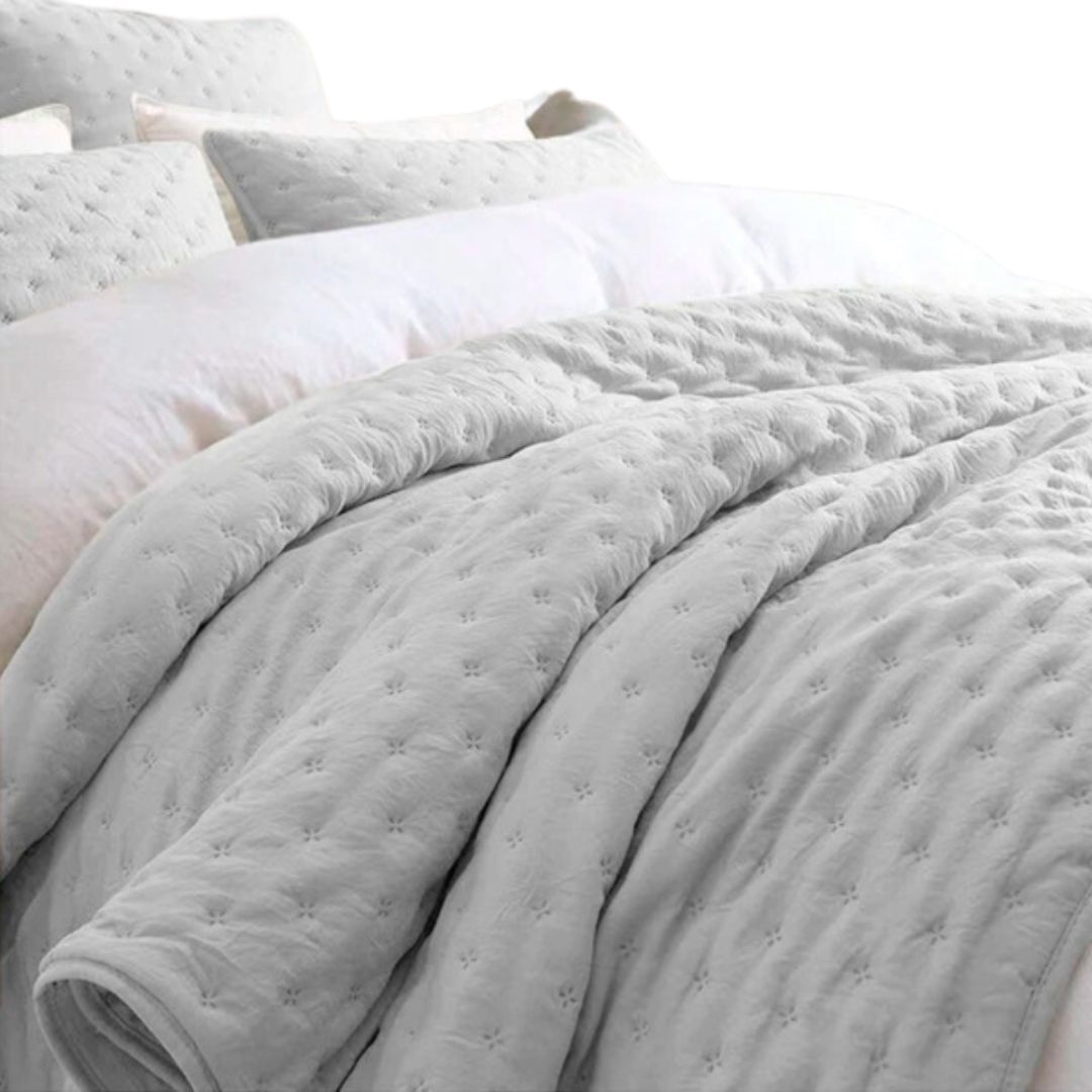 Colcha Bouti Soft Color Blanco Liso con Rellenos Acolchado para Vestir la Cama Todo el Año
