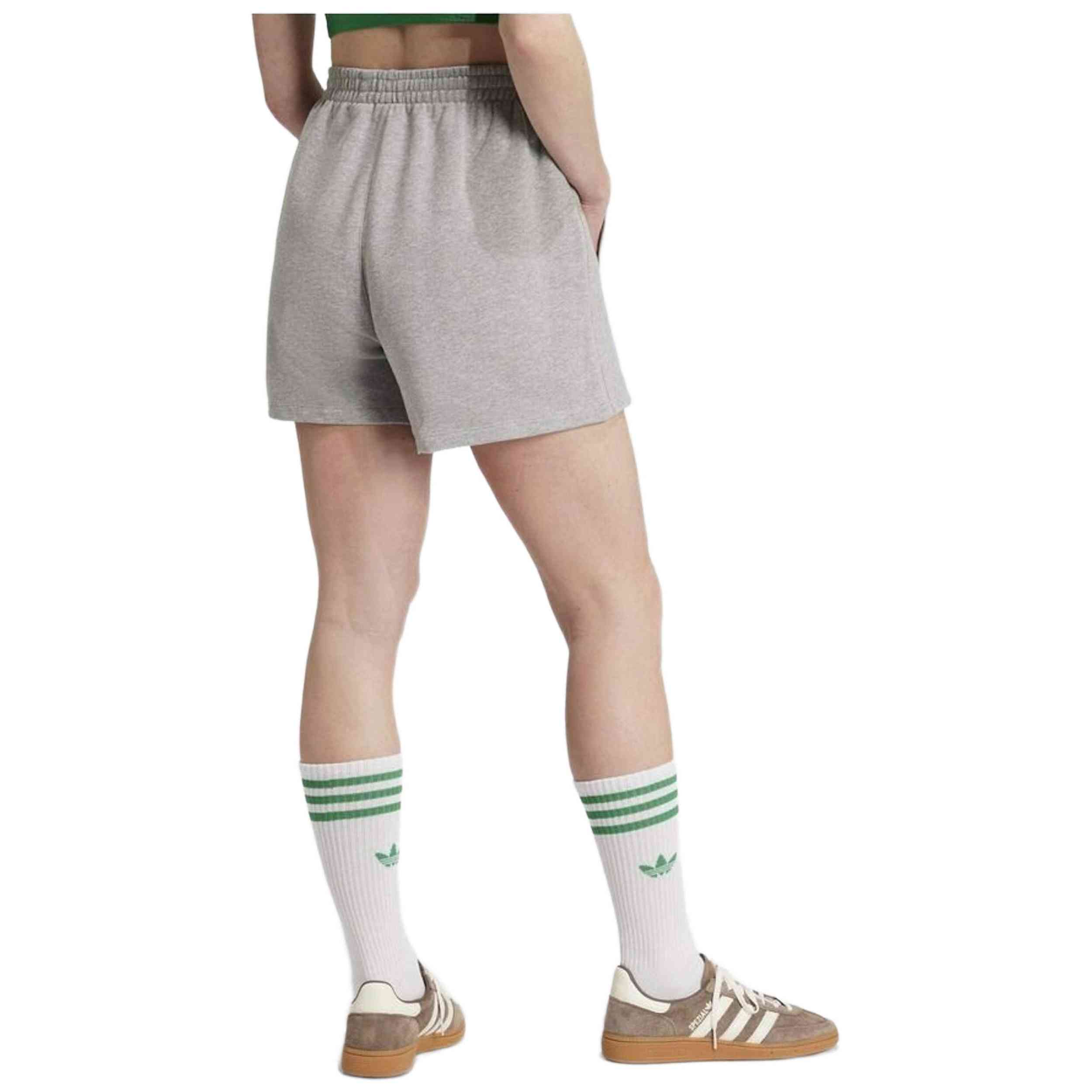 Pantalon Corto Adidas modelo IY7341 para Mujer en color Gris