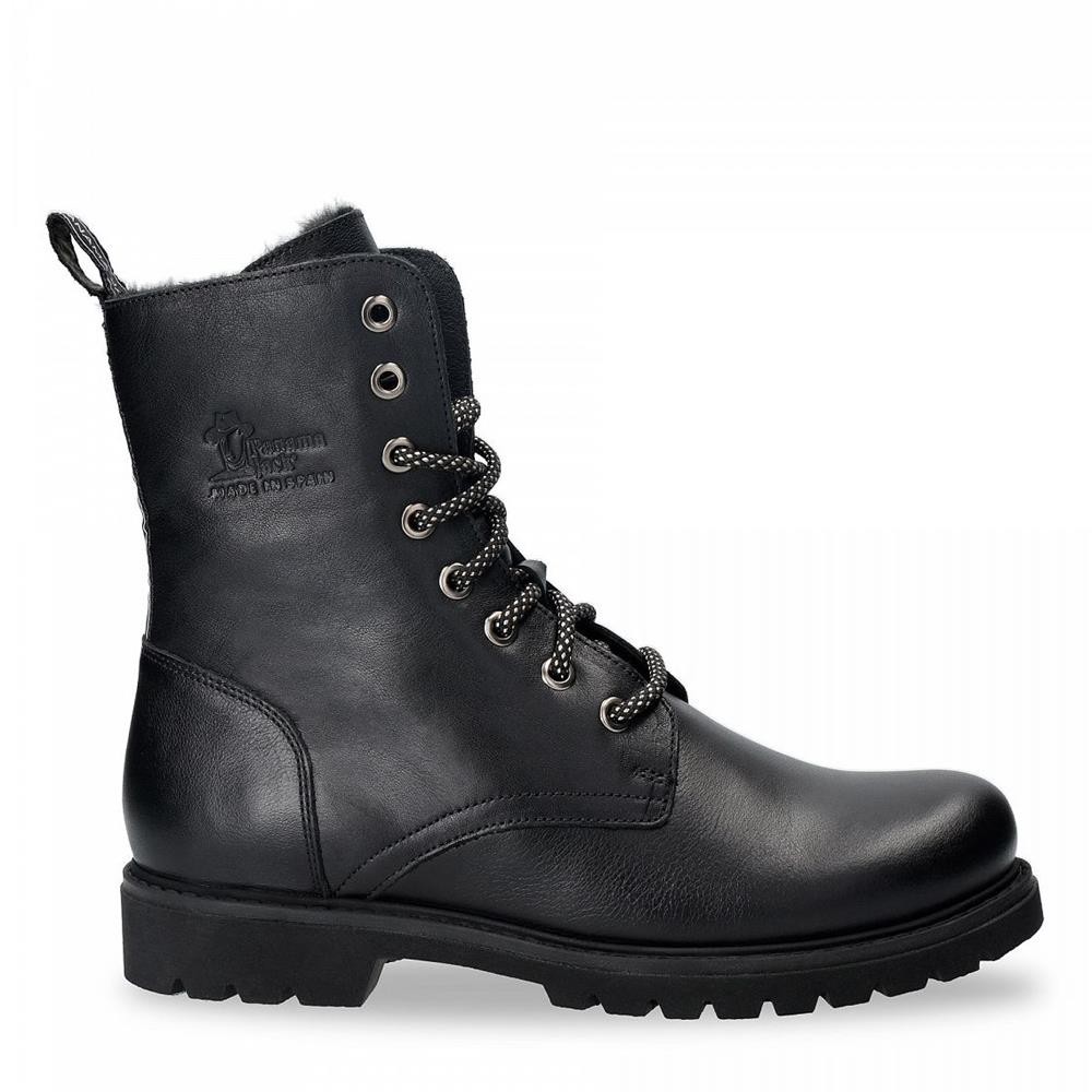 Cómoda Botín mujer de Panama Jack Frisia B1, en piel WATERPROOF negra repelente al agua. Ajuste con cremallera. Forro pelo. Cómodo piso de plataforma antideslizante. Altura 3 CM Referencia FRISIA-B1-NEGRA