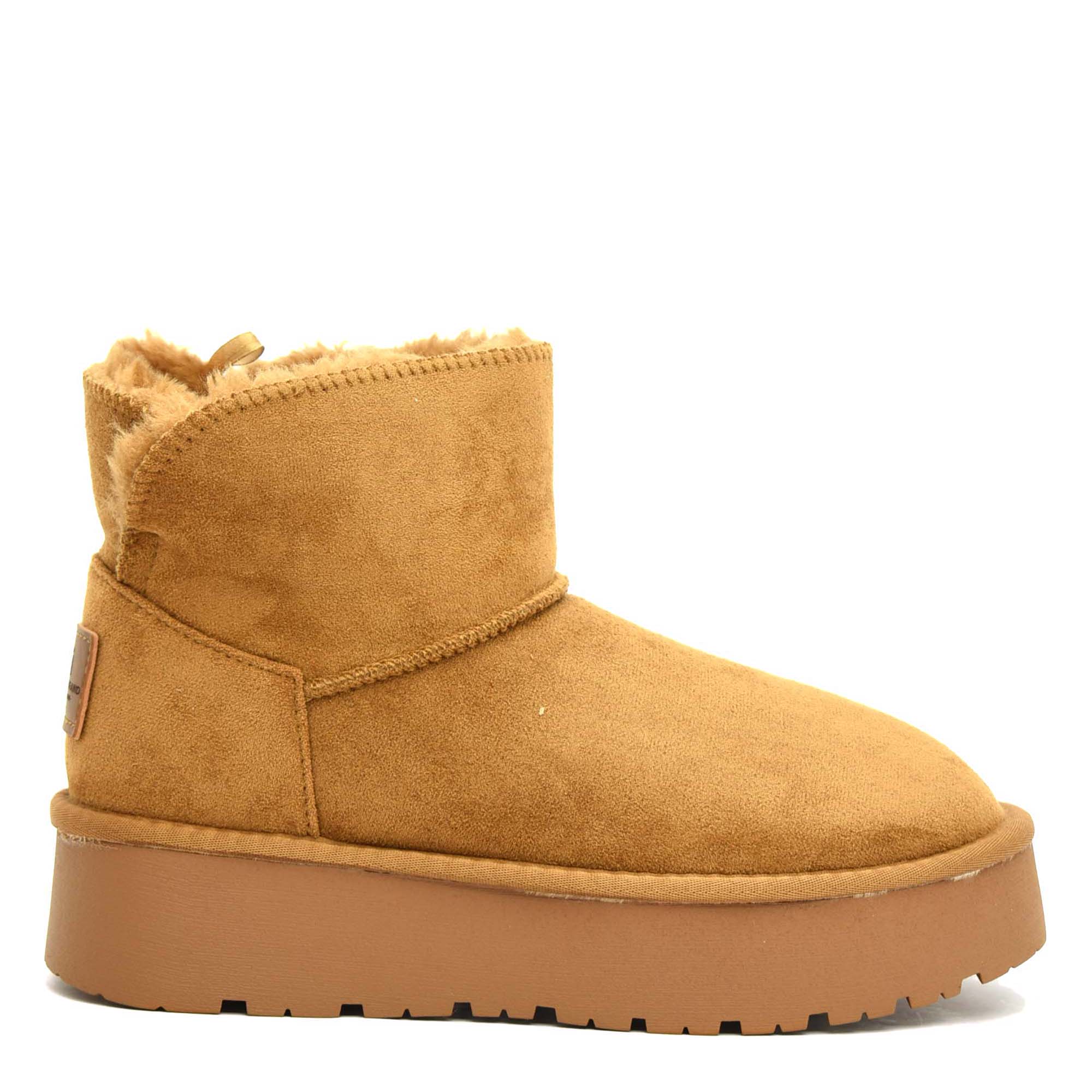 Xti mod. 142197 Bota Australiana para mujer en serratex