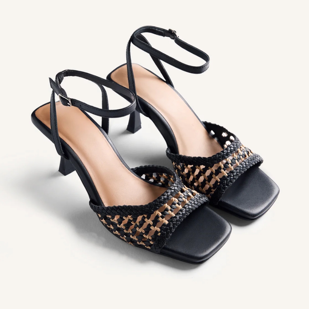 Sandalia Kajiado 79227 Negro