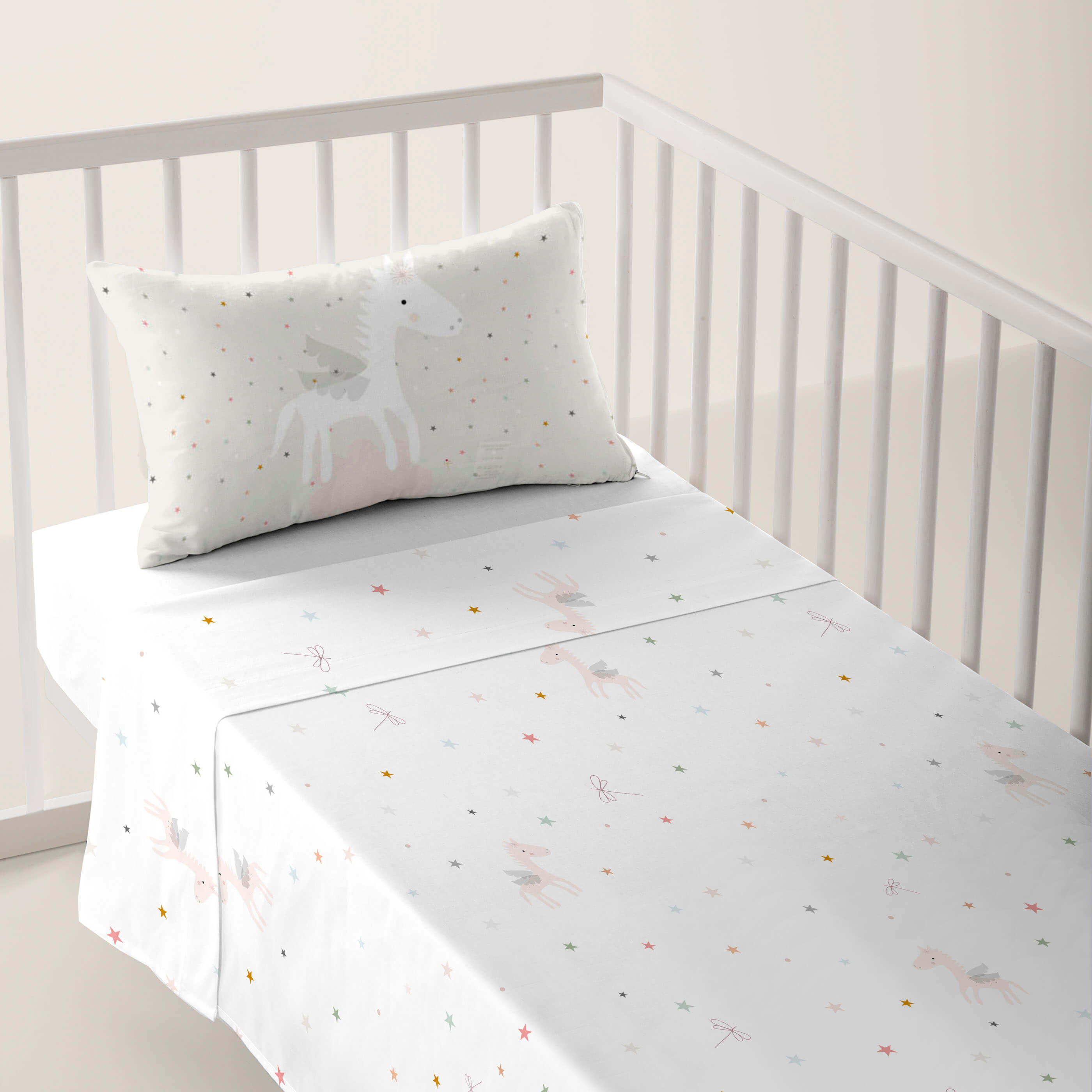 HACIENDO EL INDIO - Juego de Sábanas Cuna Estampado 100% Algodón - Juego de 2 Piezas Incluye Sábana Encimera y 1 Funda de Almohada - 100x130/120x180 cm - 13 Modelos Disponibles - Fabricado en España