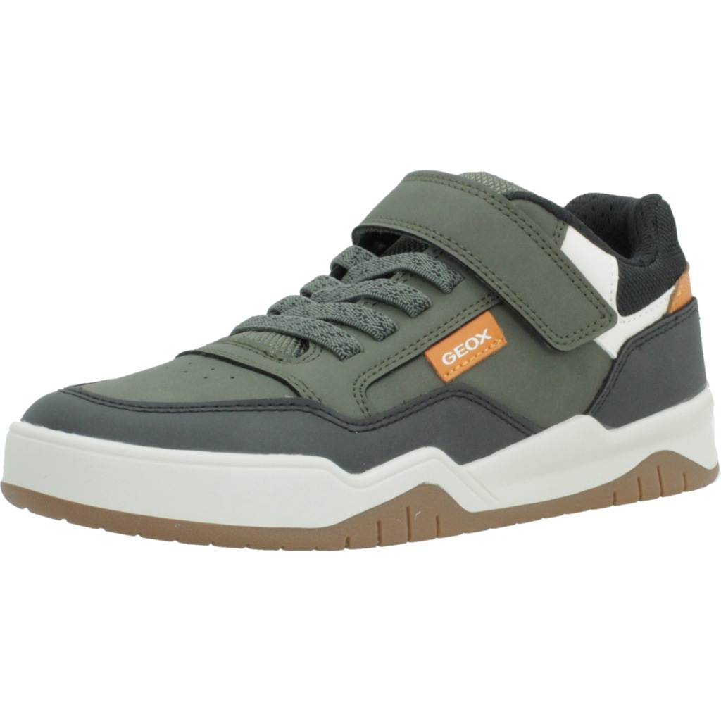 Zapatillas Niño Marca Geox Modelo J367re