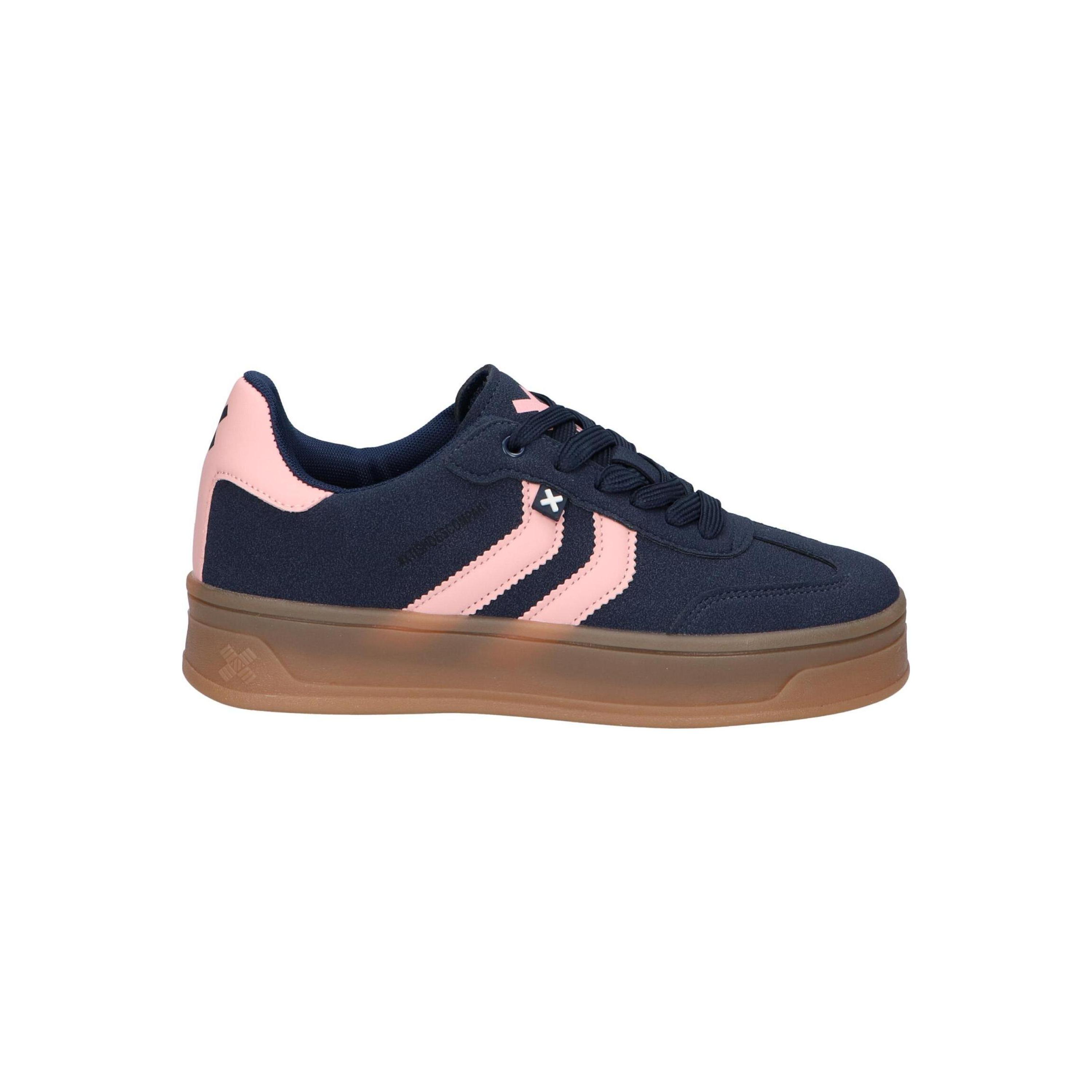 Zapatillas casual para mujer Xti en color beige