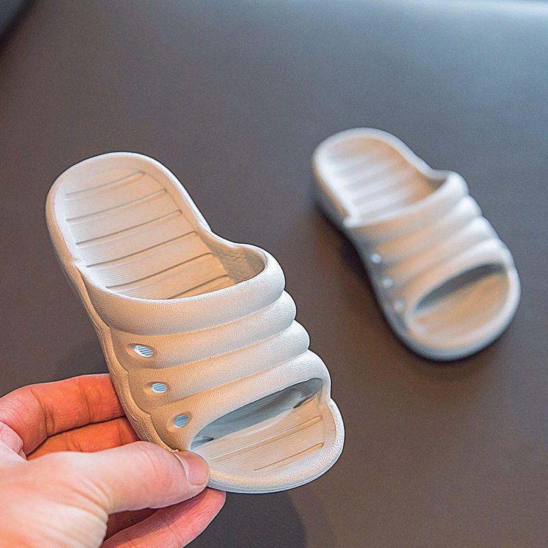 CA Zapatillas de baño para niños y niñas de Caterpillar, zapatillas de baño de interior con suela suave y antideslizantes para el hogar.