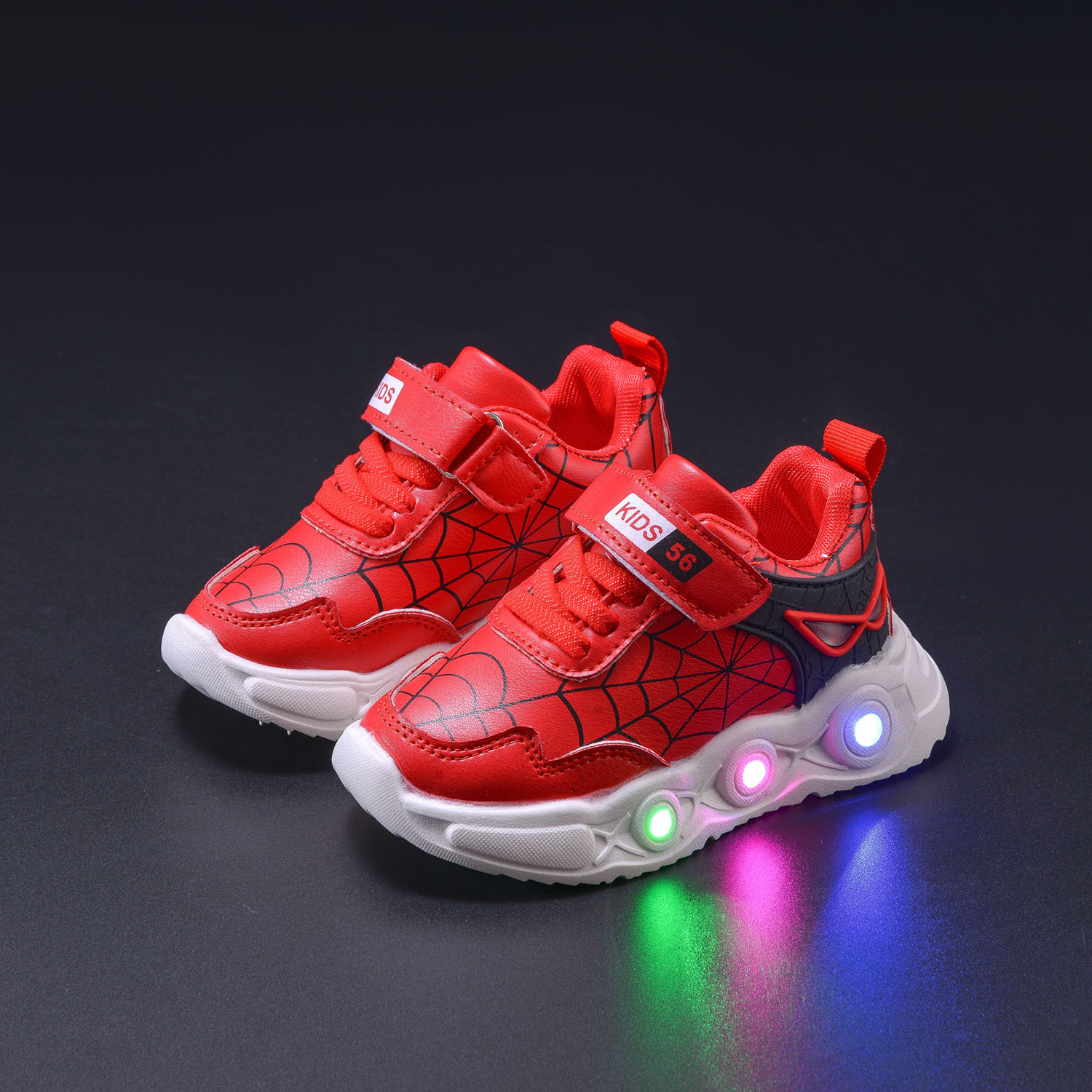TK Nuevas zapatillas deportivas luminosas LED de telaraña de cuero para niños de primavera y otoño para niños pequeños y medianos. Zapatillas deportivas casuales.