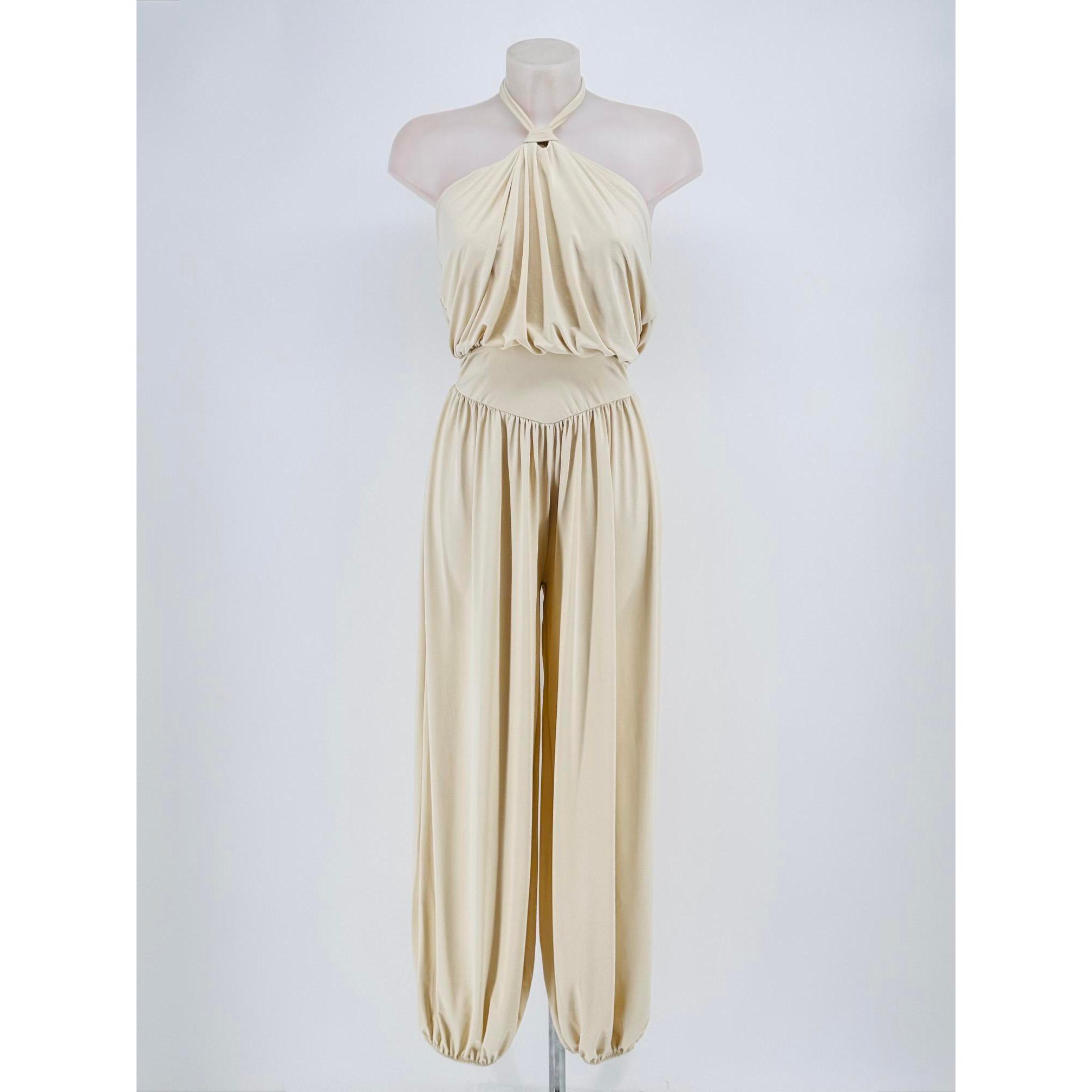 Mono Largo Fiesta Halter Crep Mujer - Elegante Mono Talla Única (34-40) con Cuello Halter Anudado, Espalda Descubierta, Cintura Ancha Ajustada y Pantalón Ancho Fluido con Bajo Abombado. Ideal Eventos y Boda. ¡Disponible en Varios Colores!