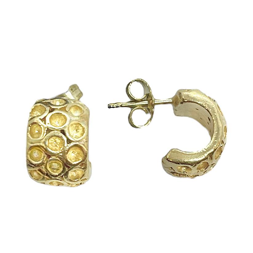 Pendiente Dots medio aro mini en dorado