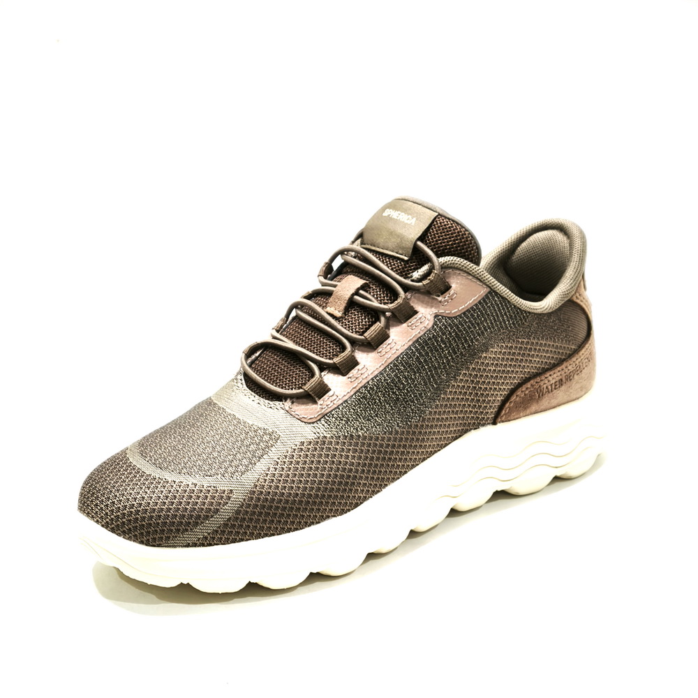 Zapatos Geox modelo D6818A-C6297 en color Marrón