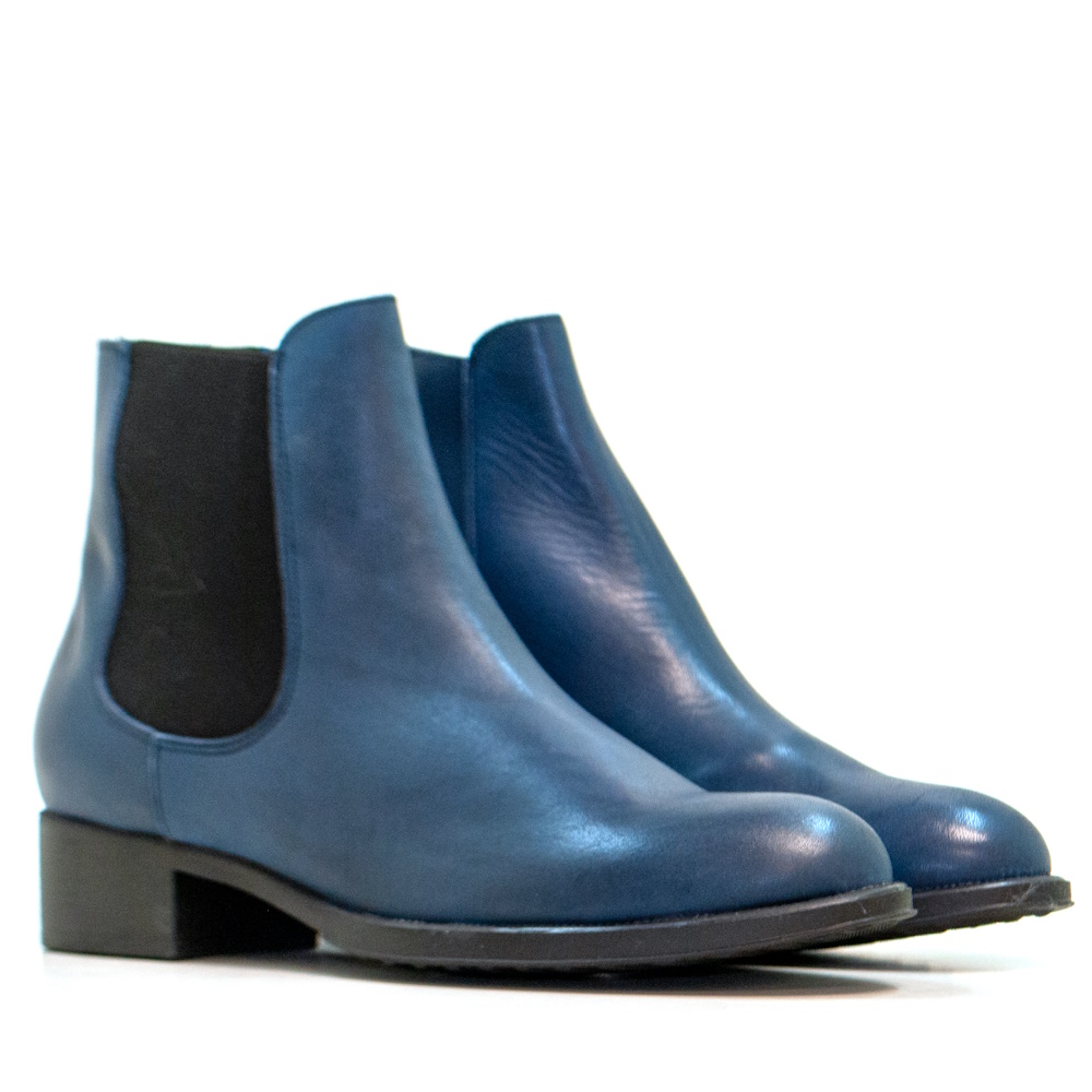 Botines Matrix-1 Napa Azul de Helene Rouge para Mujer: Diseño Moderno y Elegante con Tacón Plano de 40mm, Hechos en España con Piel Napa de Alta Calidad para un Ajuste Cómodo y Duradero, Suela de Goma