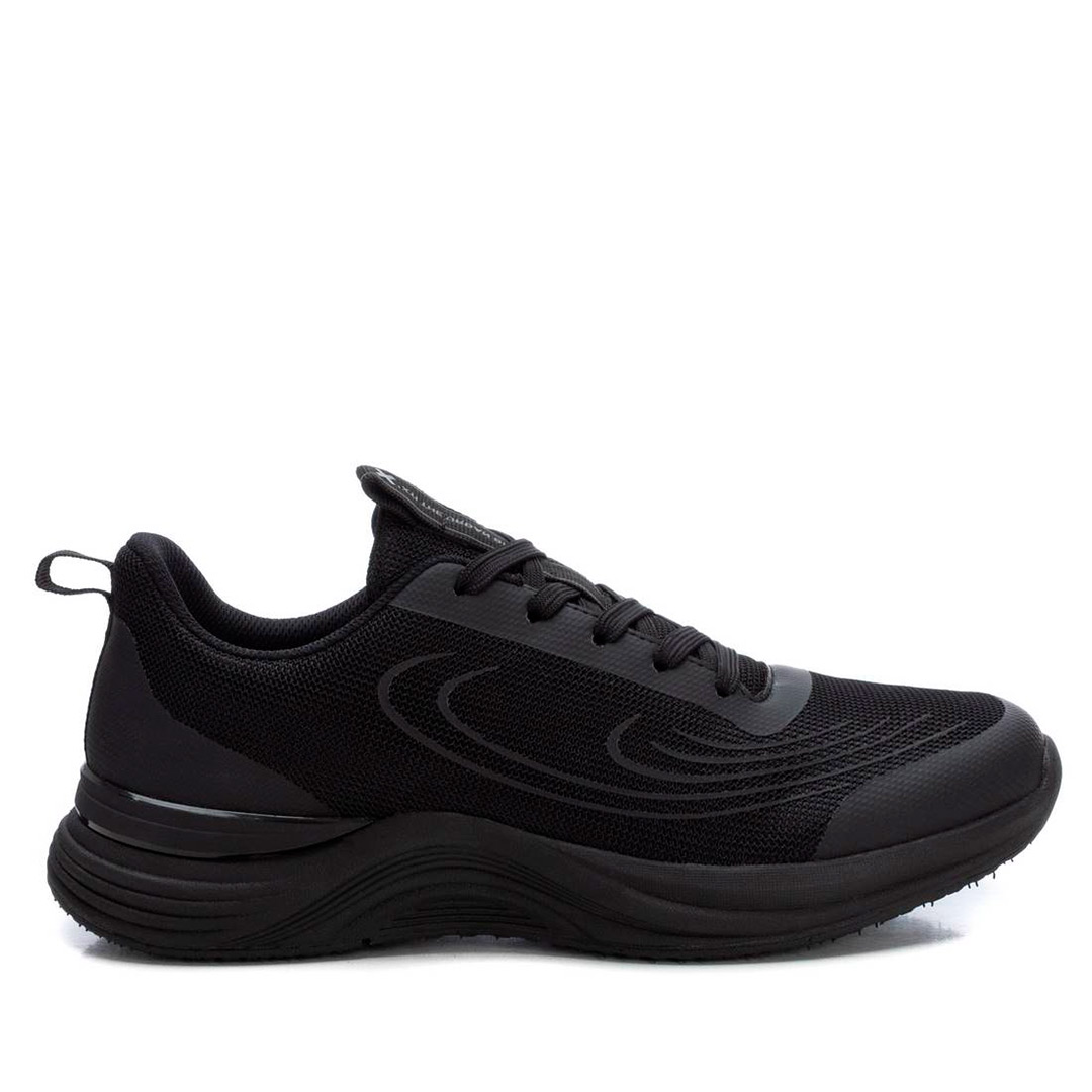Zapatillas Xti modelo Md143153 en color Negro