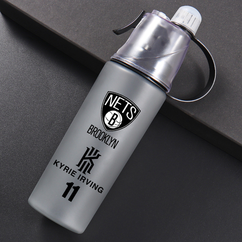 Botella Deportiva con Boquilla de Spray - Cantimplora Antigolpes de Gran Capacidad para Exteriores (Verano/Material Plástico)--600ml